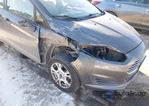 2015 Ford Fiesta Se z USA, uszkodzony, nr VIN 3FADP4BJ7FM110369